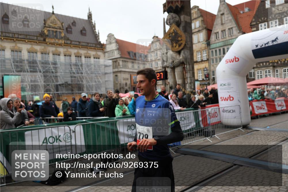 05.10.2025 - 20. swb-Marathon Bremen Yannick Fuchs http://msf.ph/oto/9269375 05.10.2025 12:14:16 Ziel 1779 meine-sportfotos.de