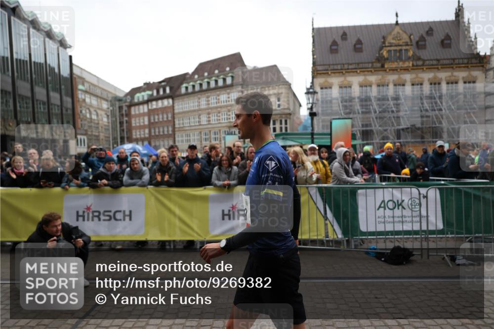 05.10.2025 - 20. swb-Marathon Bremen Yannick Fuchs http://msf.ph/oto/9269382 05.10.2025 12:14:17 Ziel 1779 meine-sportfotos.de