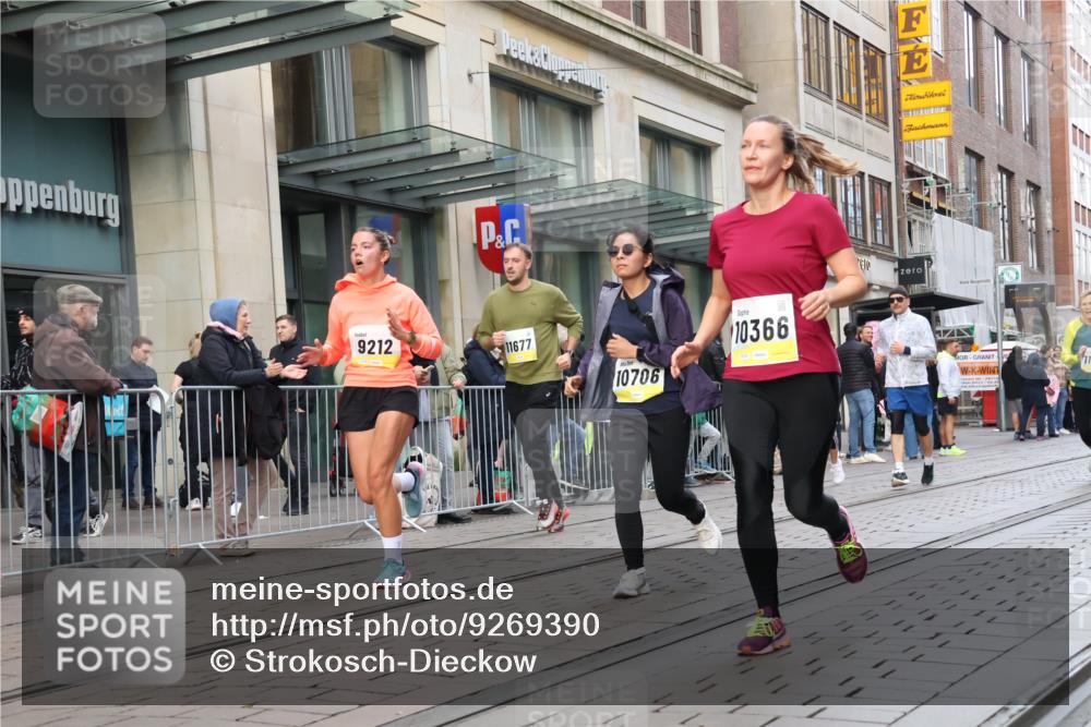 05.10.2025 - 20. swb-Marathon Bremen Strokosch-Dieckow http://msf.ph/oto/9269390 05.10.2025 11:07:39 Ziel 8123, 9212, 9557, 9599, 9617, 9874, 10125, 10135, 10365, 10366, 10706, 10782, 10783, 11309, 11490, 11677, 8123, 9212, 9557, 9599, 9617, 9874, 10125, 10135, 10365, 10366, 10706, 10782, 10783, 11309, 11490, 11677 meine-sportfotos.de