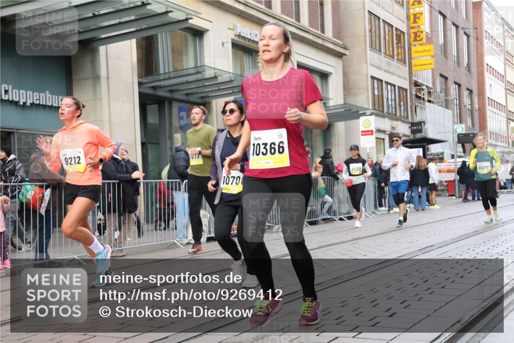 05.10.2025 - 20. swb-Marathon Bremen Strokosch-Dieckow http://msf.ph/oto/9269412 05.10.2025 11:07:39 Ziel 8123, 9212, 9557, 9599, 9617, 9874, 10125, 10135, 10365, 10366, 10706, 10782, 10783, 11309, 11490, 11677, 8123, 9212, 9557, 9599, 9617, 9874, 10125, 10135, 10365, 10366, 10706, 10782, 10783, 11309, 11490, 11677 meine-sportfotos.de