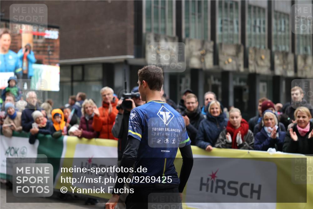 05.10.2025 - 20. swb-Marathon Bremen Yannick Fuchs http://msf.ph/oto/9269425 05.10.2025 12:14:20 Ziel 1779 meine-sportfotos.de