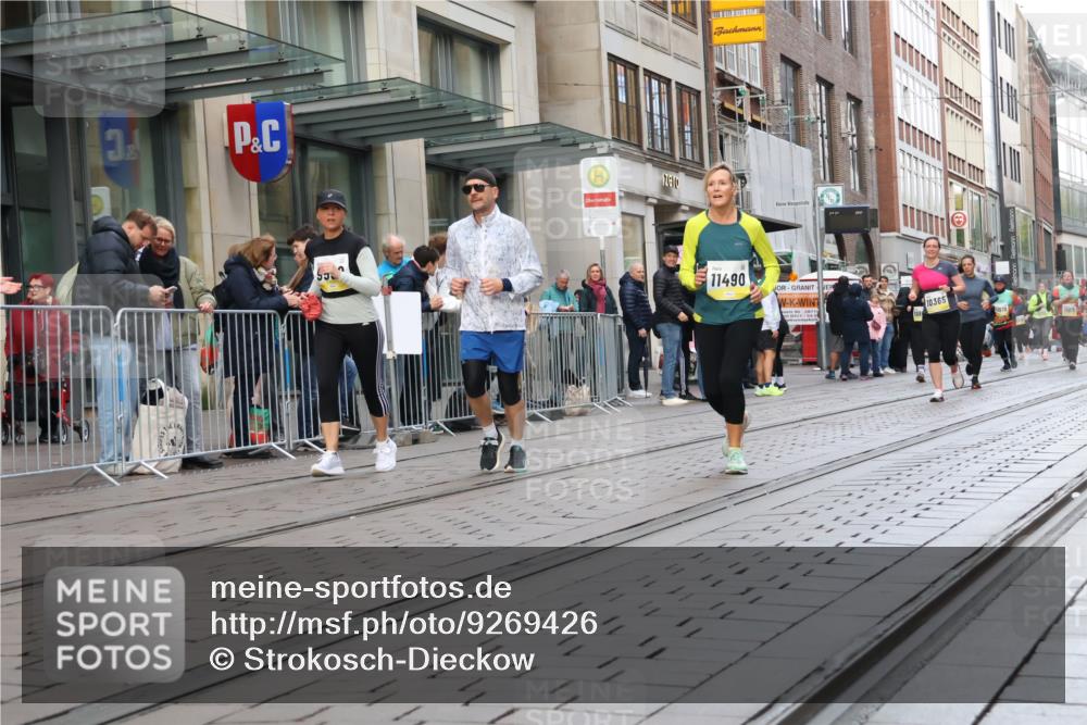 05.10.2025 - 20. swb-Marathon Bremen Strokosch-Dieckow http://msf.ph/oto/9269426 05.10.2025 11:07:41 Ziel 8123, 9212, 9557, 9599, 9617, 9874, 10125, 10135, 10365, 10366, 10706, 10782, 10783, 10866, 11309, 11490, 11677, 8123, 9212, 9557, 9599, 9617, 9874, 10125, 10135, 10365, 10366, 10706, 10782, 10783, 10866, 11309, 11490, 11677 meine-sportfotos.de