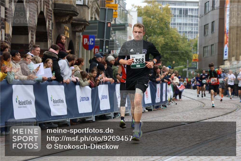 05.10.2025 - 20. swb-Marathon Bremen Strokosch-Dieckow http://msf.ph/oto/9269457 05.10.2025 13:01:06 Ziel 588, 628, 1093, 1215, 4358, 8382, 8747, 8828 meine-sportfotos.de