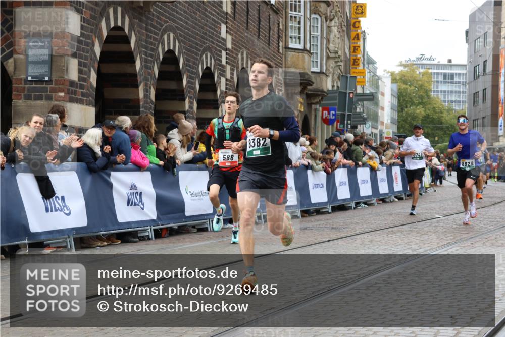 05.10.2025 - 20. swb-Marathon Bremen Strokosch-Dieckow http://msf.ph/oto/9269485 05.10.2025 13:01:11 Ziel 588, 628, 1215, 2666, 2719, 3150, 3342, 6150, 7525, 8382, 8747, 8828 meine-sportfotos.de