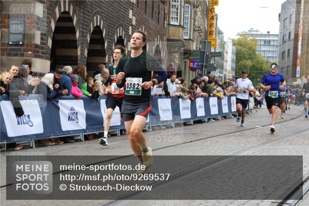 05.10.2025 - 20. swb-Marathon Bremen Strokosch-Dieckow http://msf.ph/oto/9269537 05.10.2025 13:01:11 Ziel 588, 628, 1215, 2666, 2719, 3150, 3342, 6150, 7525, 8382, 8747, 8828 meine-sportfotos.de