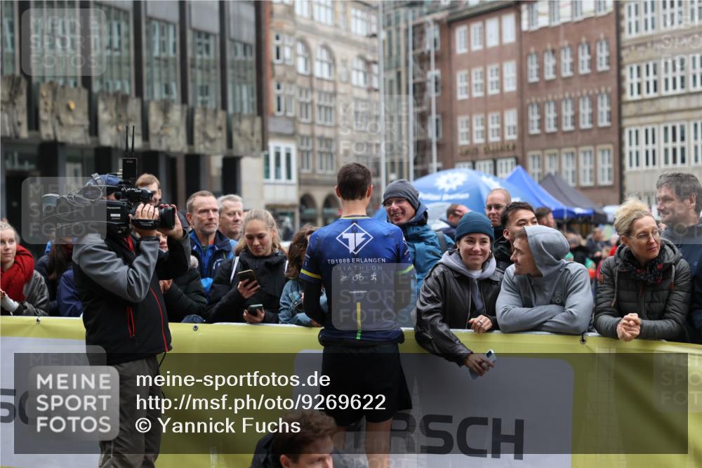 05.10.2025 - 20. swb-Marathon Bremen Yannick Fuchs http://msf.ph/oto/9269622 05.10.2025 12:14:30 Ziel  meine-sportfotos.de