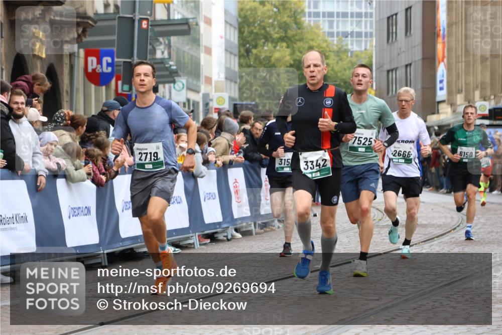05.10.2025 - 20. swb-Marathon Bremen Strokosch-Dieckow http://msf.ph/oto/9269694 05.10.2025 13:01:15 Ziel 1626, 2666, 2719, 3150, 3342, 3807, 6150, 7525, 8747 meine-sportfotos.de