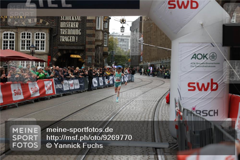 05.10.2025 - 20. swb-Marathon Bremen Yannick Fuchs http://msf.ph/oto/9269770 05.10.2025 12:14:45 Ziel 1122 meine-sportfotos.de