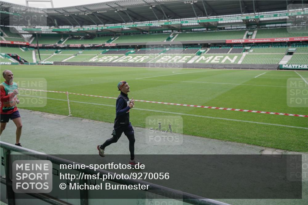 05.10.2025 - 20. swb-Marathon Bremen Michael Burmester http://msf.ph/oto/9270056 05.10.2025 12:40:45 Laufen im Stadion 37, 45, 46, 133, 241, 623, 689, 945, 1812, 2036, 2048, 2057, 2064, 2118, 2169, 2497, 2670, 2683, 2909, 4375, 5595, 6075, 6444, 7213, 7274, 7587, 7766, 7883, 236, 1392, 1615, 1626, 2130, 6444, 7213, 7883, 8849 meine-sportfotos.de