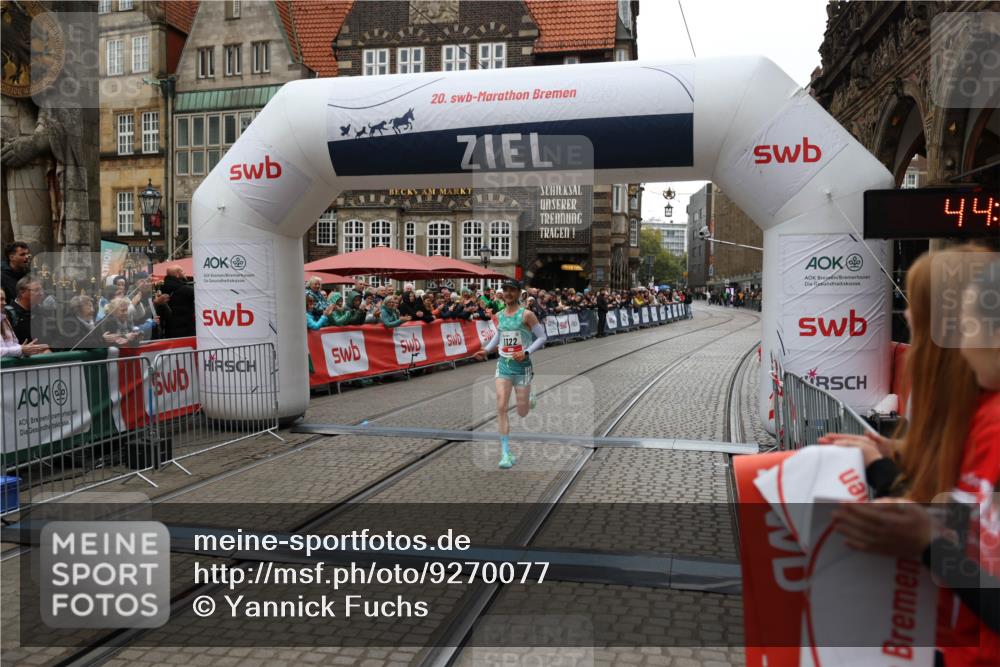 05.10.2025 - 20. swb-Marathon Bremen Yannick Fuchs http://msf.ph/oto/9270077 05.10.2025 12:14:48 Ziel 1122 meine-sportfotos.de
