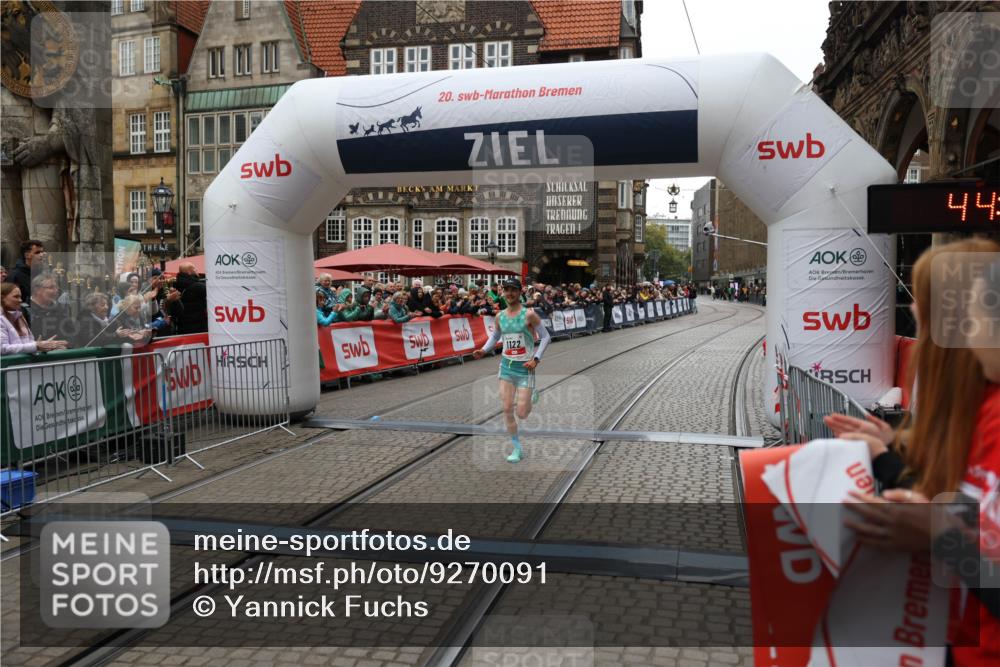 05.10.2025 - 20. swb-Marathon Bremen Yannick Fuchs http://msf.ph/oto/9270091 05.10.2025 12:14:48 Ziel 1122 meine-sportfotos.de