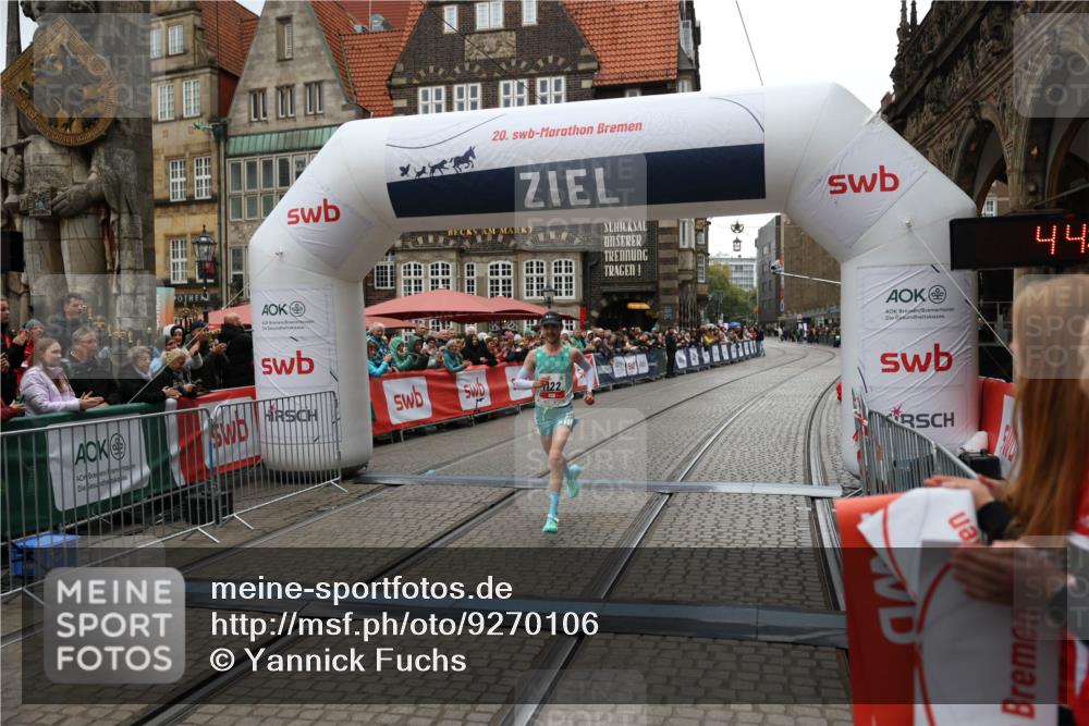 05.10.2025 - 20. swb-Marathon Bremen Yannick Fuchs http://msf.ph/oto/9270106 05.10.2025 12:14:48 Ziel 1122 meine-sportfotos.de