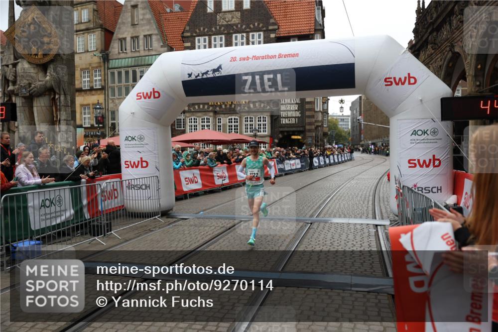 05.10.2025 - 20. swb-Marathon Bremen Yannick Fuchs http://msf.ph/oto/9270114 05.10.2025 12:14:49 Ziel 1122 meine-sportfotos.de