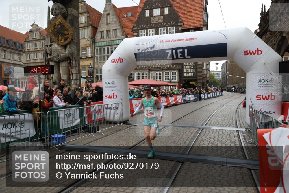 05.10.2025 - 20. swb-Marathon Bremen Yannick Fuchs http://msf.ph/oto/9270179 05.10.2025 12:14:49 Ziel 1122 meine-sportfotos.de