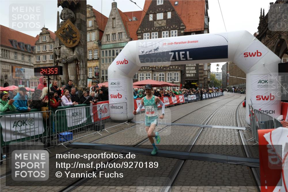 05.10.2025 - 20. swb-Marathon Bremen Yannick Fuchs http://msf.ph/oto/9270189 05.10.2025 12:14:49 Ziel 1122 meine-sportfotos.de