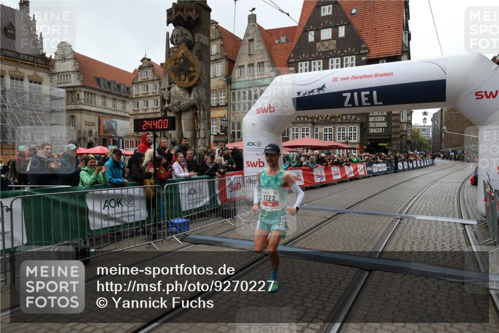 05.10.2025 - 20. swb-Marathon Bremen Yannick Fuchs http://msf.ph/oto/9270227 05.10.2025 12:14:49 Ziel 1122 meine-sportfotos.de