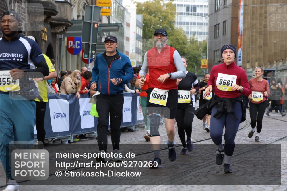 05.10.2025 - 20. swb-Marathon Bremen Strokosch-Dieckow http://msf.ph/oto/9270260 05.10.2025 11:10:02 Ziel 7799, 9288, 9470, 9476, 9554, 9561, 9760, 10383, 10435, 10515, 10563, 10596, 10659, 10885, 10969, 11401, 11405, 11536, 11634, 11748 meine-sportfotos.de