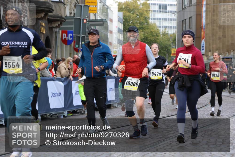 05.10.2025 - 20. swb-Marathon Bremen Strokosch-Dieckow http://msf.ph/oto/9270326 05.10.2025 11:10:02 Ziel 7799, 9288, 9470, 9476, 9554, 9561, 9760, 10383, 10435, 10515, 10563, 10596, 10659, 10885, 10969, 11401, 11405, 11536, 11634, 11748 meine-sportfotos.de
