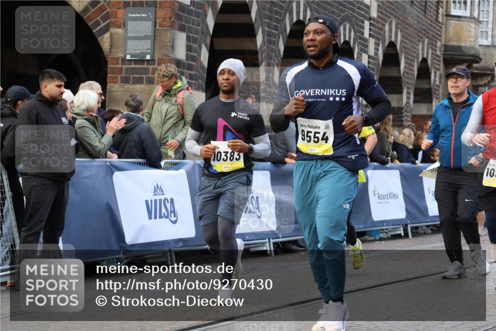 05.10.2025 - 20. swb-Marathon Bremen Strokosch-Dieckow http://msf.ph/oto/9270430 05.10.2025 11:10:04 Ziel 7799, 9288, 9470, 9476, 9554, 9561, 10082, 10383, 10563, 10596, 10659, 10969, 11204, 11401, 11536, 11634 meine-sportfotos.de