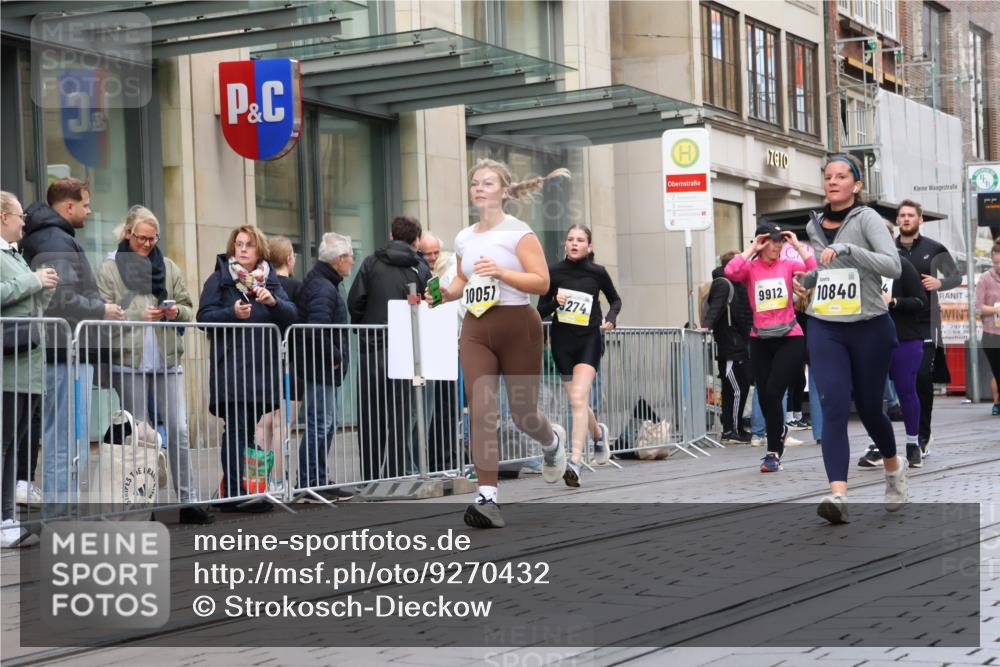 05.10.2025 - 20. swb-Marathon Bremen Strokosch-Dieckow http://msf.ph/oto/9270432 05.10.2025 11:08:29 Ziel 7069, 7706, 9184, 9191, 9274, 9276, 9466, 9589, 9721, 9774, 9853, 9912, 10031, 10051, 10087, 10212, 10248, 10458, 10567, 10714, 10840, 10939, 10998, 11028, 11073, 11076, 11126, 11142, 11242, 11479, 11590, 7069, 7706, 9184, 9191, 9274, 9276, 9466, 9589, 9721, 9774, 9853, 9912, 10031, 10051, 10087, 10212, 10248, 10458, 10567, 10714, 10840, 10939, 10998, 11028, 11073, 11076, 11126, 11142, 11242, 11479, 11590 meine-sportfotos.de