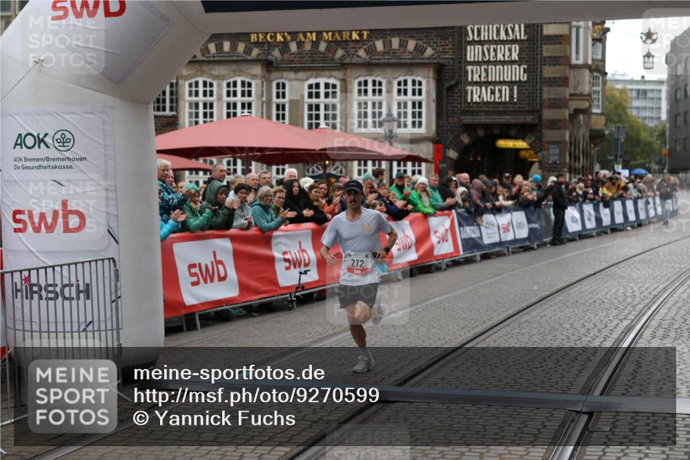 05.10.2025 - 20. swb-Marathon Bremen Yannick Fuchs http://msf.ph/oto/9270599 05.10.2025 12:15:14 Ziel 212 meine-sportfotos.de