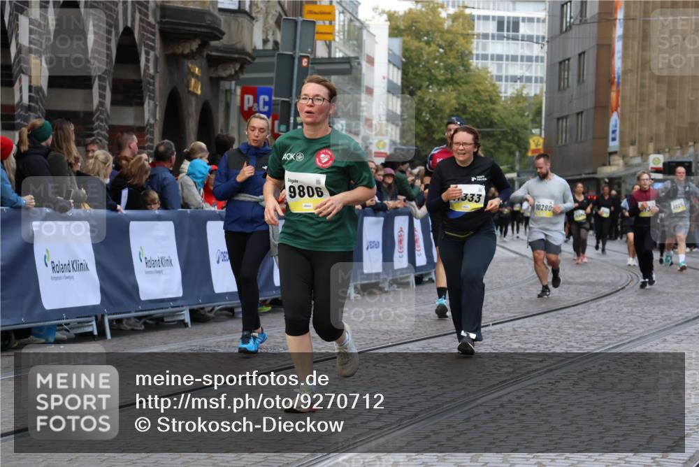 05.10.2025 - 20. swb-Marathon Bremen Strokosch-Dieckow http://msf.ph/oto/9270712 05.10.2025 11:10:13 Ziel 8533, 9734, 9806, 10082, 10189, 10563, 11204, 11261, 11333 meine-sportfotos.de