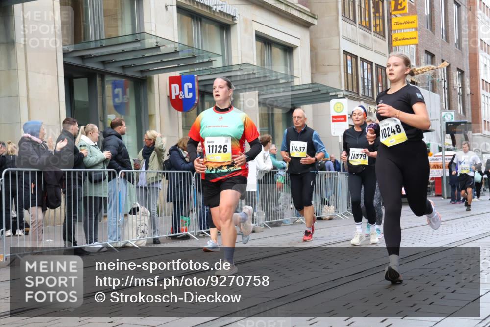05.10.2025 - 20. swb-Marathon Bremen Strokosch-Dieckow http://msf.ph/oto/9270758 05.10.2025 11:08:44 Ziel 9184, 9466, 9632, 9721, 9774, 9798, 9815, 9853, 9912, 10031, 10087, 10248, 10315, 10458, 10522, 10714, 10784, 10840, 11056, 11126, 11142, 11379, 11437, 11530, 11674, 9184, 9466, 9632, 9721, 9774, 9798, 9815, 9853, 9912, 10031, 10087, 10248, 10315, 10458, 10522, 10714, 10784, 10840, 11056, 11126, 11142, 11379, 11437, 11530, 11674 meine-sportfotos.de