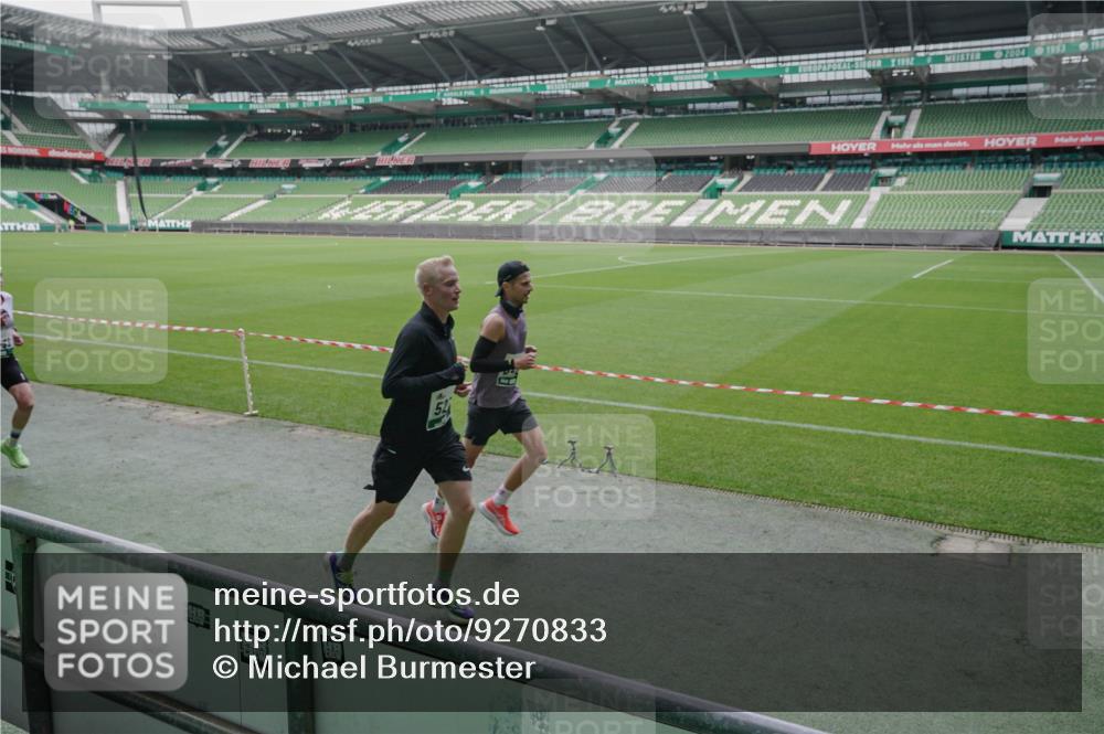 05.10.2025 - 20. swb-Marathon Bremen Michael Burmester http://msf.ph/oto/9270833 05.10.2025 12:43:02 Laufen im Stadion 588, 628, 662, 907, 965, 1105, 1123, 1215, 1265, 1612, 1641, 1645, 1652, 1745, 1810, 2062, 2068, 2141, 2385, 3294, 3391, 3705, 4664, 5028, 5231, 5470, 5741, 5815, 6423, 7269, 7405, 7472, 7498, 7547, 7668, 7764, 8053, 8520, 635, 907, 1763, 3153, 4635 meine-sportfotos.de