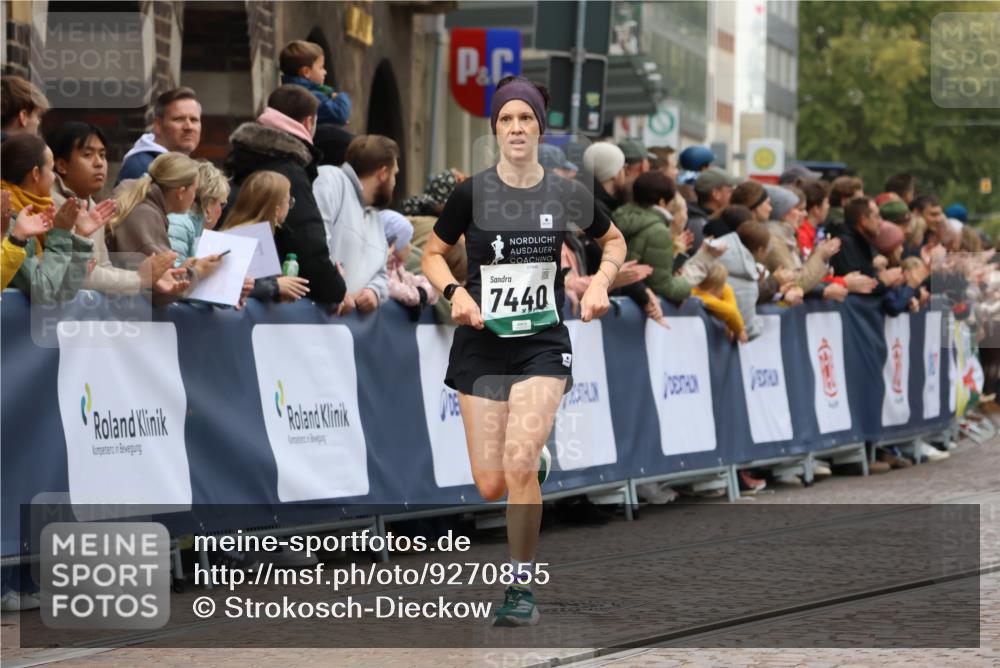 05.10.2025 - 20. swb-Marathon Bremen Strokosch-Dieckow http://msf.ph/oto/9270855 05.10.2025 13:01:46 Ziel 1992, 3218, 6302, 7440 meine-sportfotos.de