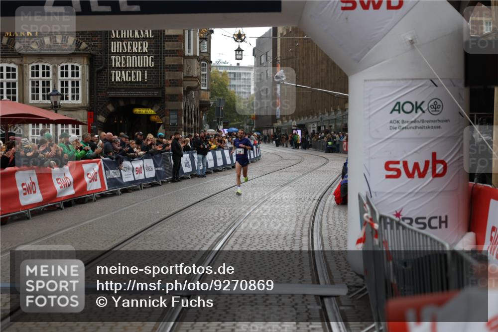 05.10.2025 - 20. swb-Marathon Bremen Yannick Fuchs http://msf.ph/oto/9270869 05.10.2025 12:15:40 Ziel 12 meine-sportfotos.de