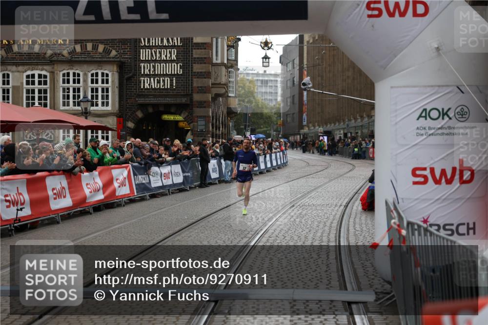 05.10.2025 - 20. swb-Marathon Bremen Yannick Fuchs http://msf.ph/oto/9270911 05.10.2025 12:15:41 Ziel 12 meine-sportfotos.de
