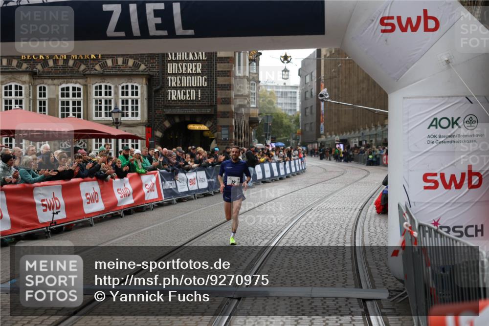 05.10.2025 - 20. swb-Marathon Bremen Yannick Fuchs http://msf.ph/oto/9270975 05.10.2025 12:15:43 Ziel 12 meine-sportfotos.de