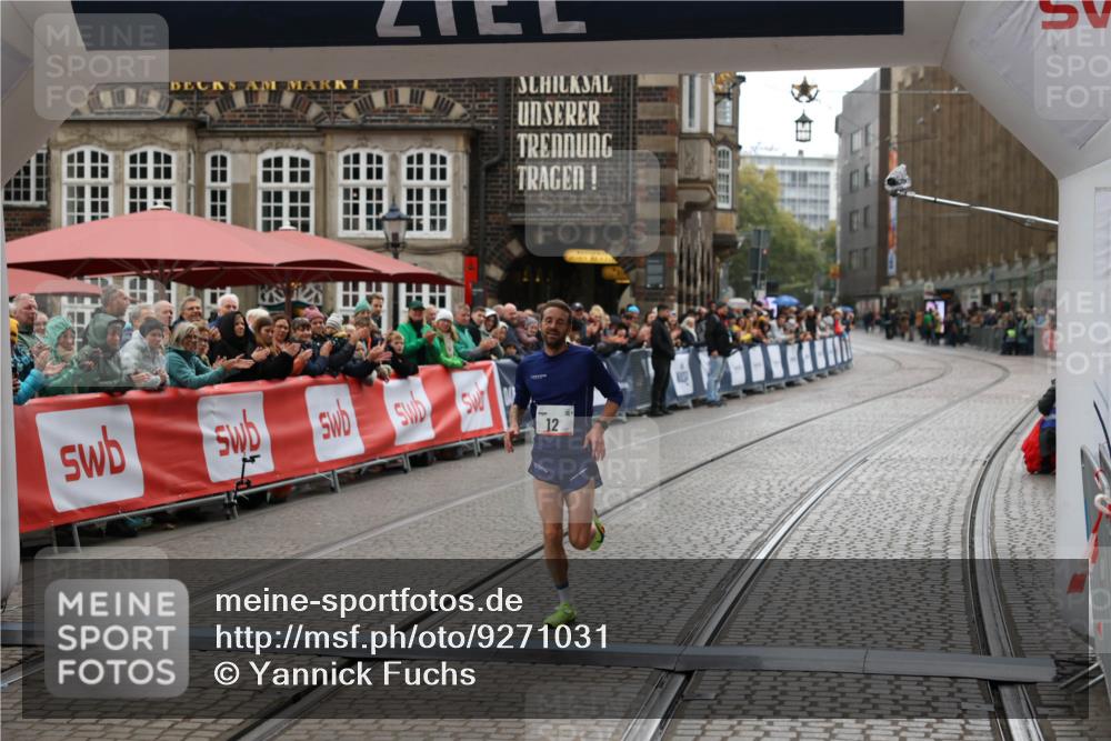 05.10.2025 - 20. swb-Marathon Bremen Yannick Fuchs http://msf.ph/oto/9271031 05.10.2025 12:15:44 Ziel 12 meine-sportfotos.de