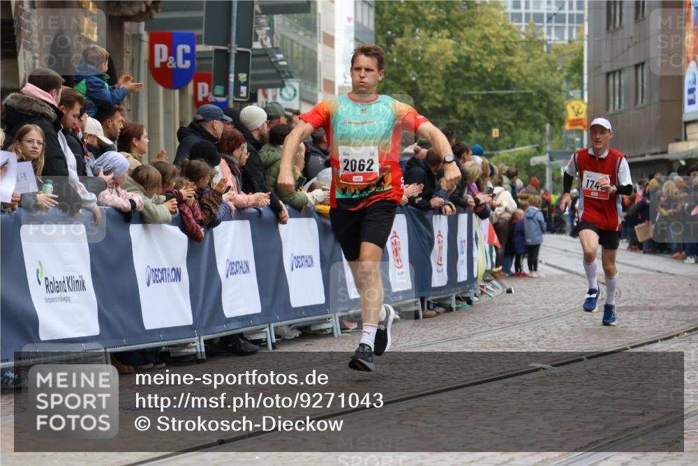 05.10.2025 - 20. swb-Marathon Bremen Strokosch-Dieckow http://msf.ph/oto/9271043 05.10.2025 13:01:55 Ziel 1745, 2062 meine-sportfotos.de