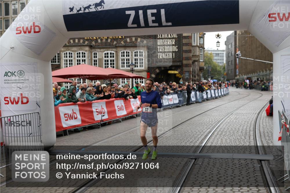 05.10.2025 - 20. swb-Marathon Bremen Yannick Fuchs http://msf.ph/oto/9271064 05.10.2025 12:15:44 Ziel 12 meine-sportfotos.de