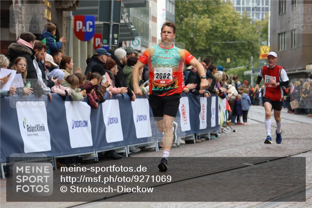 05.10.2025 - 20. swb-Marathon Bremen Strokosch-Dieckow http://msf.ph/oto/9271069 05.10.2025 13:01:55 Ziel 1745, 2062 meine-sportfotos.de