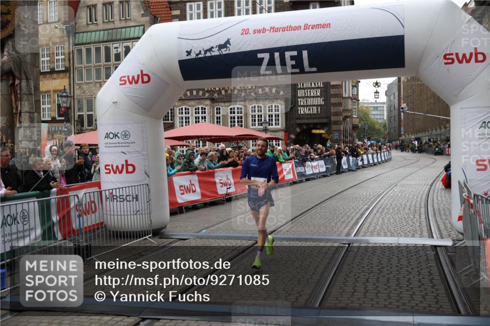 05.10.2025 - 20. swb-Marathon Bremen Yannick Fuchs http://msf.ph/oto/9271085 05.10.2025 12:15:44 Ziel 12 meine-sportfotos.de