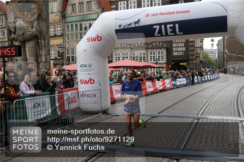 05.10.2025 - 20. swb-Marathon Bremen Yannick Fuchs http://msf.ph/oto/9271129 05.10.2025 12:15:45 Ziel 12 meine-sportfotos.de