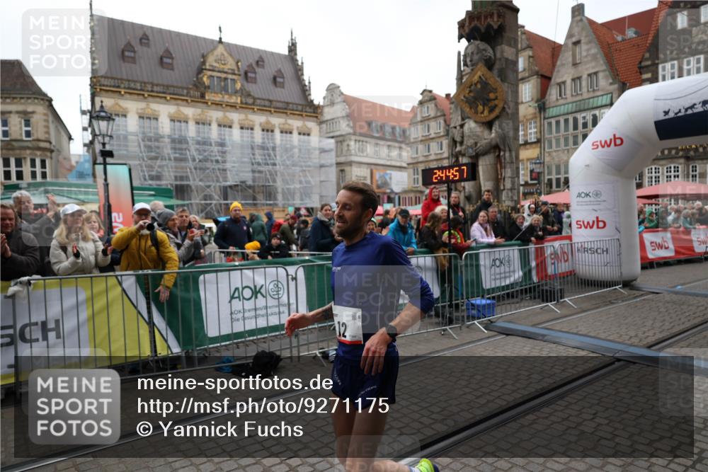 05.10.2025 - 20. swb-Marathon Bremen Yannick Fuchs http://msf.ph/oto/9271175 05.10.2025 12:15:46 Ziel 12 meine-sportfotos.de