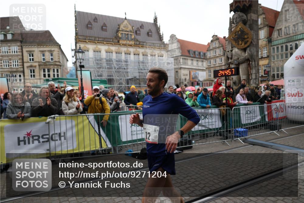 05.10.2025 - 20. swb-Marathon Bremen Yannick Fuchs http://msf.ph/oto/9271204 05.10.2025 12:15:47 Ziel 12 meine-sportfotos.de