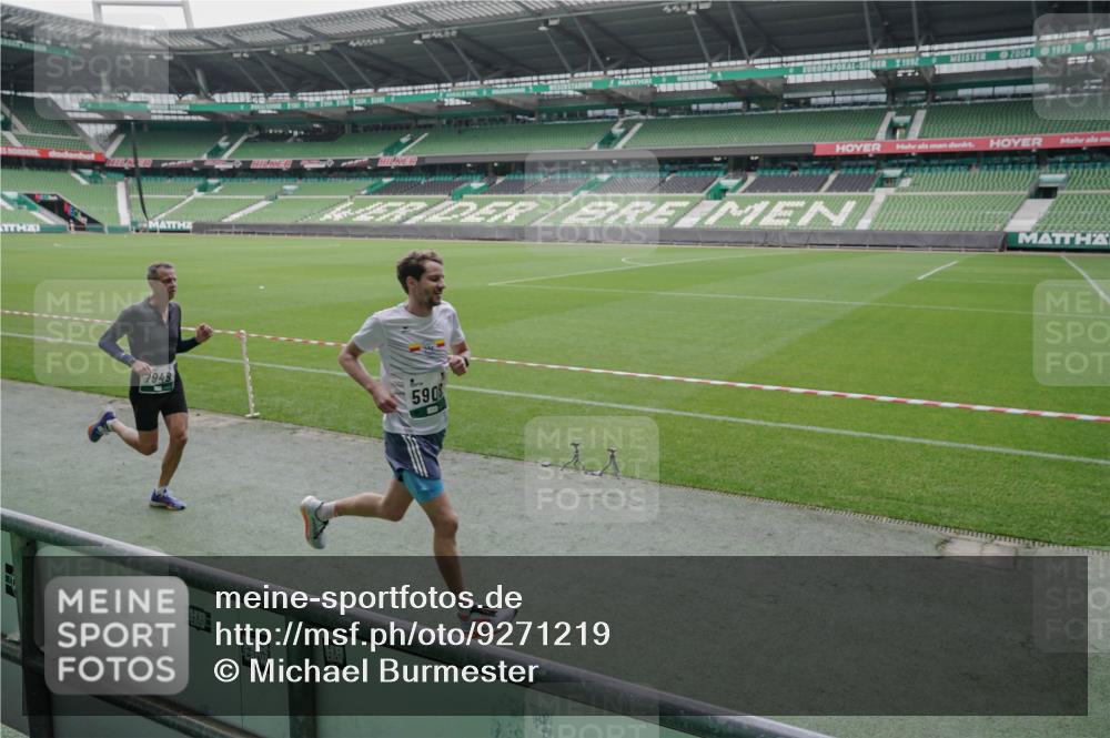 05.10.2025 - 20. swb-Marathon Bremen Michael Burmester http://msf.ph/oto/9271219 05.10.2025 12:43:53 Laufen im Stadion 288, 329, 548, 577, 628, 706, 1196, 1641, 1745, 1992, 2092, 2249, 2967, 3435, 3580, 4369, 4422, 4631, 4867, 5014, 5287, 5495, 5815, 5908, 5988, 6224, 6385, 6912, 7269, 7373, 7668, 7816, 7834, 7949, 8030, 8053, 8275, 8593, 9095, 662, 1265, 1652, 2062, 4664, 5231, 6423, 7472, 7498, 7764, 8053, 8520 meine-sportfotos.de