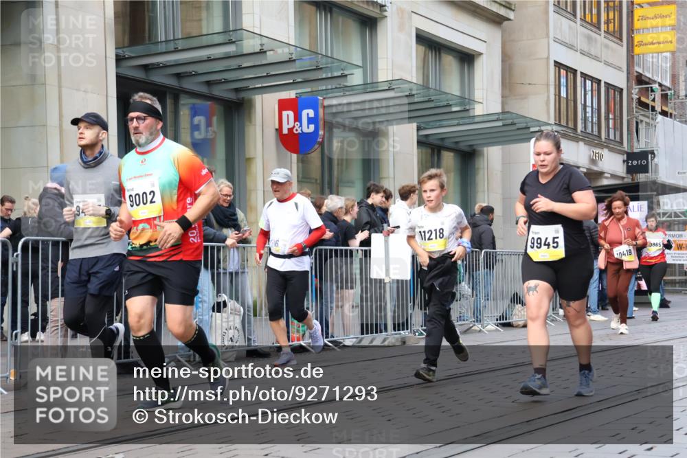 05.10.2025 - 20. swb-Marathon Bremen Strokosch-Dieckow http://msf.ph/oto/9271293 05.10.2025 11:09:04 Ziel 9002, 9185, 9493, 9649, 9815, 9848, 9892, 9945, 10074, 10214, 10295, 10417, 10419, 10522, 10784, 10865, 10943, 11037, 11056, 11218, 11437, 11447, 11526, 11530, 11614, 11674, 9002, 9185, 9493, 9649, 9815, 9848, 9892, 9945, 10074, 10214, 10295, 10417, 10419, 10522, 10784, 10865, 10943, 11037, 11056, 11218, 11437, 11447, 11526, 11530, 11614, 11674 meine-sportfotos.de