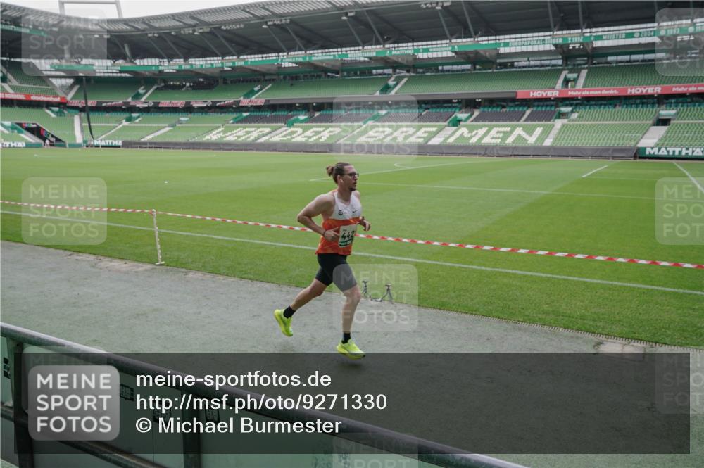 05.10.2025 - 20. swb-Marathon Bremen Michael Burmester http://msf.ph/oto/9271330 05.10.2025 12:44:03 Laufen im Stadion 288, 329, 506, 548, 577, 706, 1196, 1992, 2092, 2249, 2967, 3435, 3580, 4369, 4422, 4631, 4867, 5014, 5287, 5495, 5908, 5988, 6224, 6385, 6912, 7373, 7816, 7834, 7949, 8030, 8275, 8593, 9095, 628, 662, 1641, 1652, 1745, 2062, 3580, 4664, 5231, 5815, 6224, 6423, 7269, 7498, 7668, 8053 meine-sportfotos.de