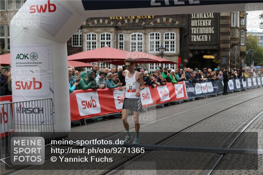 05.10.2025 - 20. swb-Marathon Bremen Yannick Fuchs http://msf.ph/oto/9271365 05.10.2025 12:16:09 Ziel 13 meine-sportfotos.de