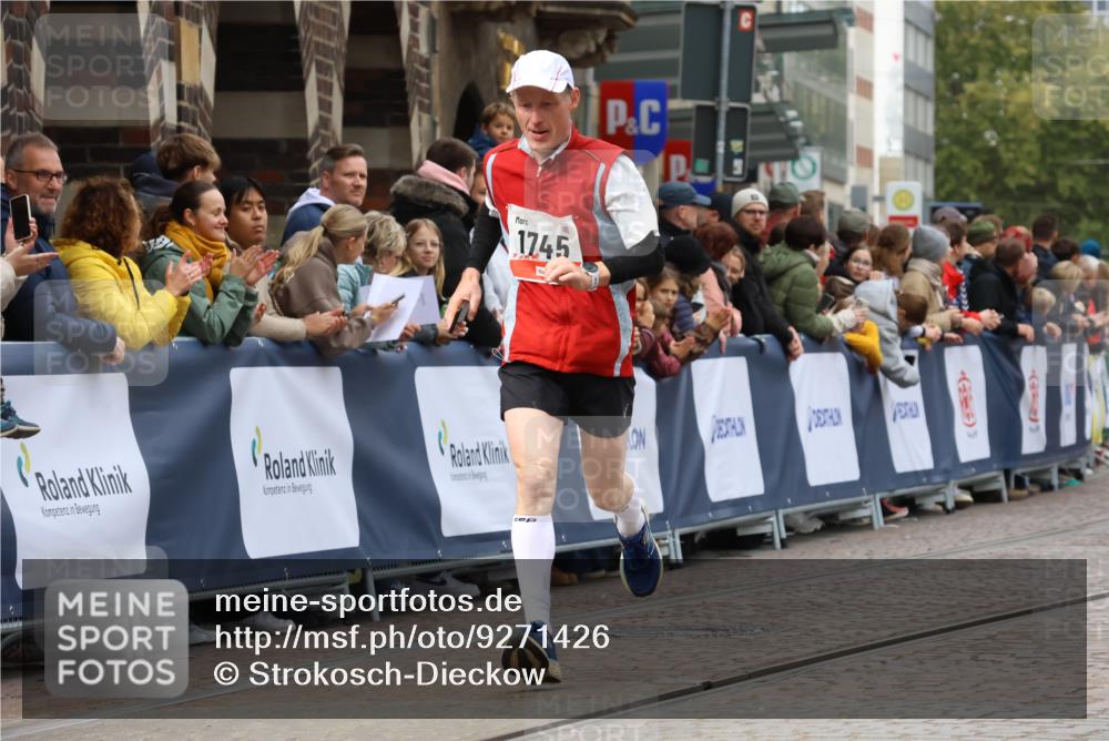 05.10.2025 - 20. swb-Marathon Bremen Strokosch-Dieckow http://msf.ph/oto/9271426 05.10.2025 13:01:59 Ziel 1745, 2062 meine-sportfotos.de