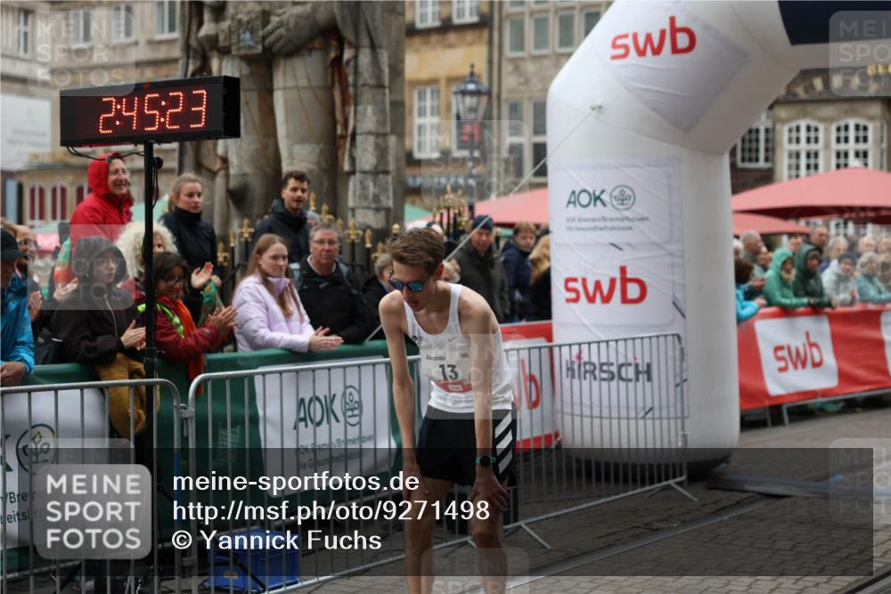 05.10.2025 - 20. swb-Marathon Bremen Yannick Fuchs http://msf.ph/oto/9271498 05.10.2025 12:16:13 Ziel 13 meine-sportfotos.de