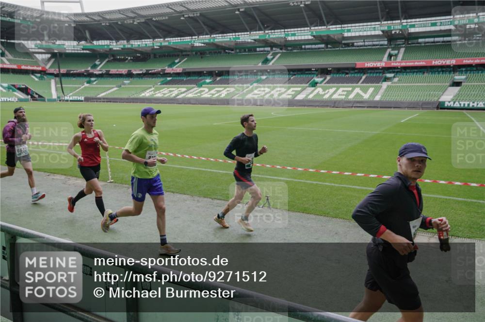 05.10.2025 - 20. swb-Marathon Bremen Michael Burmester http://msf.ph/oto/9271512 05.10.2025 12:44:29 Laufen im Stadion 329, 506, 539, 548, 642, 657, 819, 917, 1196, 2013, 2092, 2188, 2249, 3150, 3219, 3251, 3982, 4358, 4422, 5908, 6633, 7099, 7373, 7525, 7949, 8030, 8169, 8351, 8382, 288, 706, 1992, 2967, 3435, 4369, 4631, 4867, 5014, 5287, 5495, 5988, 6385, 6912, 7816, 8275, 8593, 9095 meine-sportfotos.de