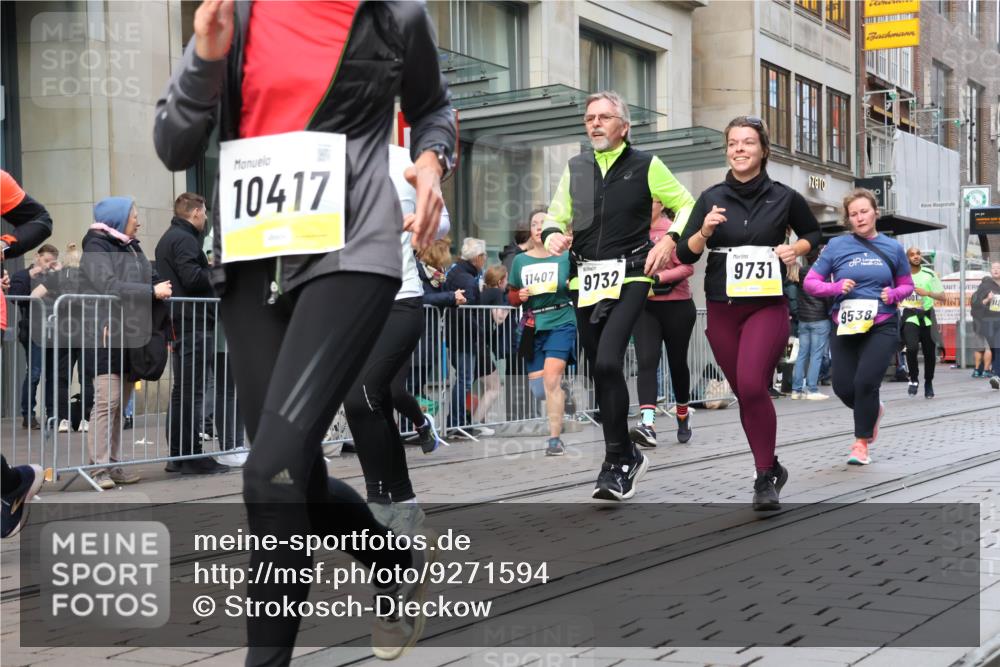 05.10.2025 - 20. swb-Marathon Bremen Strokosch-Dieckow http://msf.ph/oto/9271594 05.10.2025 11:09:19 Ziel 9001, 9002, 9185, 9493, 9538, 9649, 9731, 9732, 9887, 9945, 10074, 10245, 10316, 10412, 10417, 10419, 10672, 10865, 10881, 10886, 10943, 11206, 11407, 11447, 11486, 11526, 11614, 11654, 11655, 11664, 9001, 9002, 9185, 9493, 9538, 9649, 9731, 9732, 9887, 9945, 10074, 10245, 10316, 10412, 10417, 10419, 10672, 10865, 10881, 10886, 10943, 11206, 11447, 11526, 11614, 11664 meine-sportfotos.de