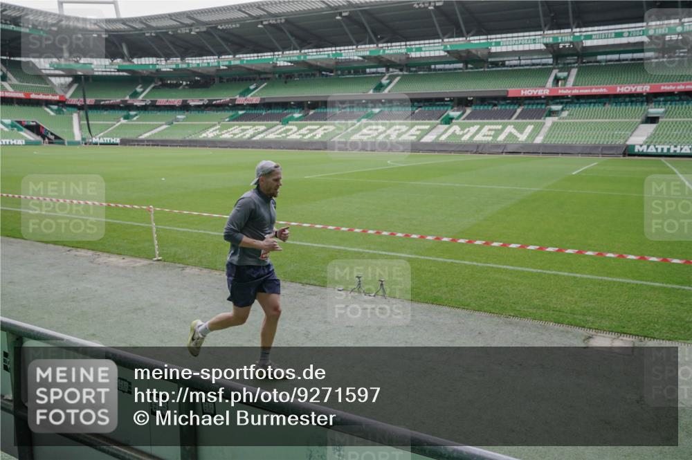 05.10.2025 - 20. swb-Marathon Bremen Michael Burmester http://msf.ph/oto/9271597 05.10.2025 12:44:38 Laufen im Stadion 109, 329, 506, 539, 548, 642, 657, 819, 917, 1196, 1631, 2013, 2092, 2188, 2249, 2719, 3150, 3219, 3251, 3342, 3982, 4358, 4422, 5908, 6302, 6633, 7099, 7373, 7525, 7949, 8030, 8169, 8351, 8382, 288, 1992, 5014, 8275 meine-sportfotos.de