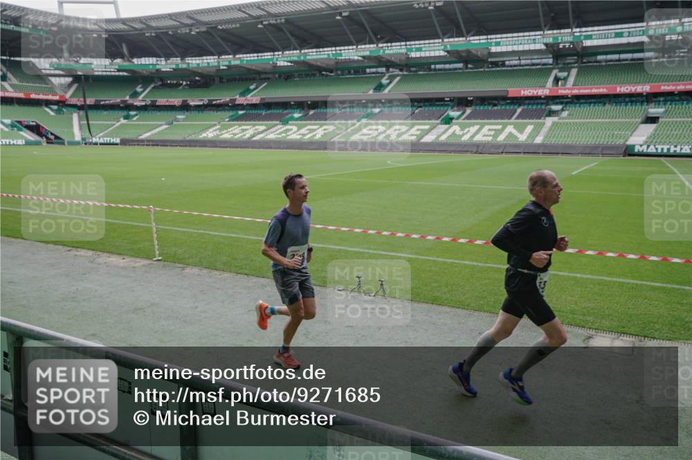05.10.2025 - 20. swb-Marathon Bremen Michael Burmester http://msf.ph/oto/9271685 05.10.2025 12:44:44 Laufen im Stadion 109, 329, 506, 539, 548, 642, 657, 819, 917, 1631, 2013, 2092, 2188, 2666, 2719, 3150, 3219, 3251, 3327, 3342, 3982, 4358, 4422, 4571, 5908, 6302, 6633, 6996, 7099, 7373, 7525, 8030, 8169, 8351, 8382, 9130, 288, 1196, 2249, 5908, 7949, 8030 meine-sportfotos.de